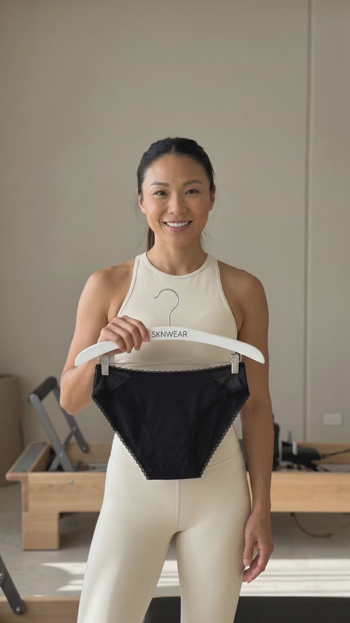 Sknwear period panty – Soft Beige | Black [New arrival]
